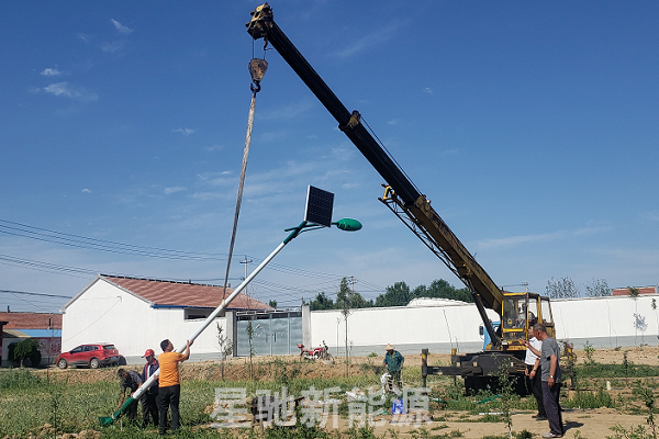 保定路燈廠家太陽(yáng)能路燈批發(fā)價(jià)格