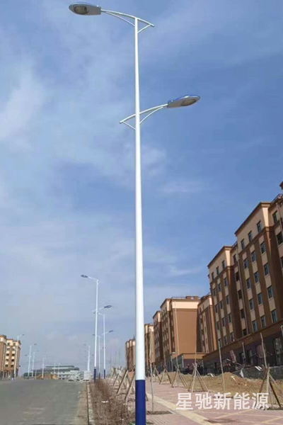 高低雙臂路燈價(jià)格多少錢一套