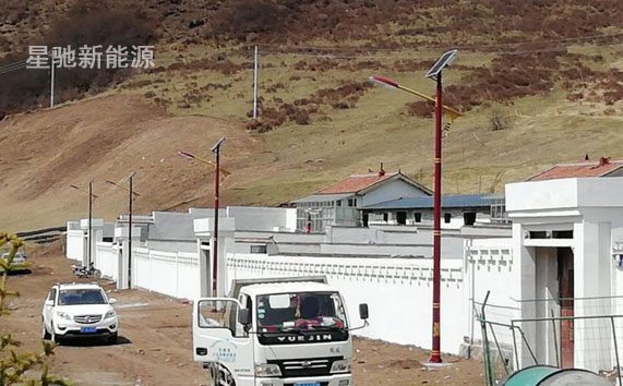 農(nóng)村太陽能路燈 農(nóng)村太陽能路燈